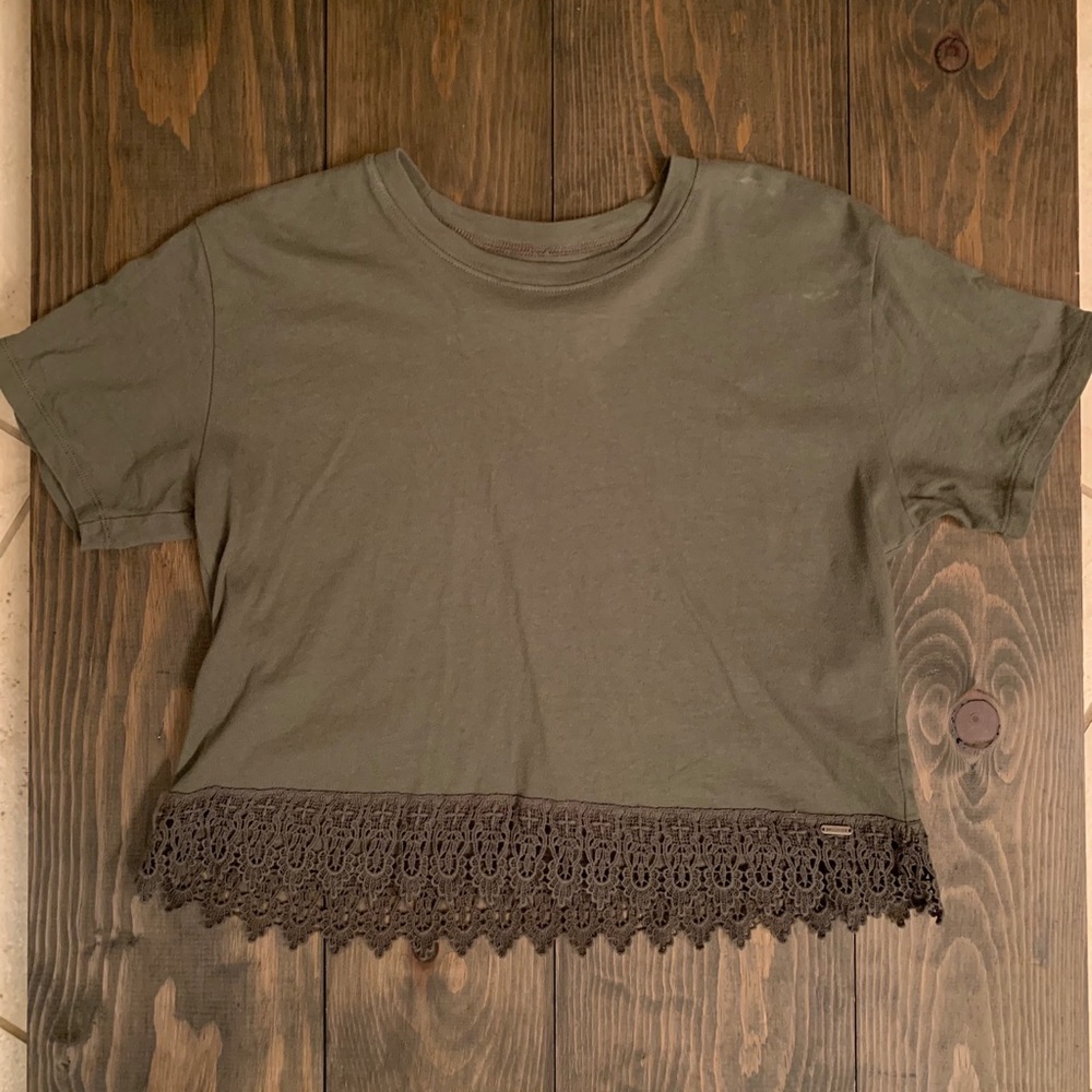 Hollister Cropped Lace Trim T-Shirt